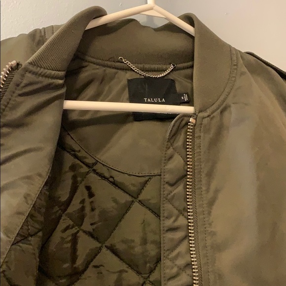 *SALE* Aritzia Talula Whitby Bomber size M - Picture 6 of 7